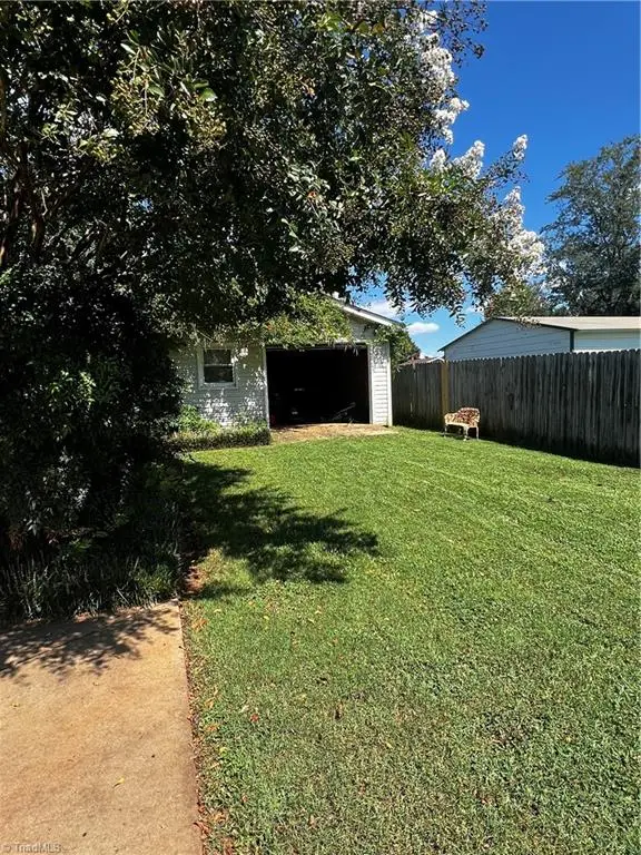 910 Pine Knoll Street, Liberty, NC 27298 - #3