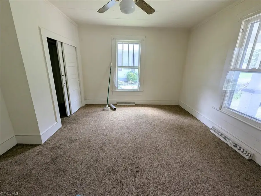 209 Moore Street, Thomasville, NC 27360 - #2