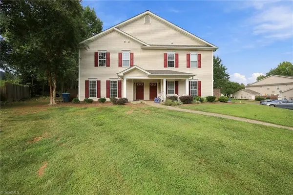 127 Pinewood Lane #103, Advance, NC 27006