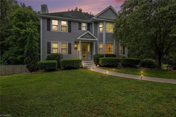 6005 Stone Bluff Drive, Clemmons, NC 27012