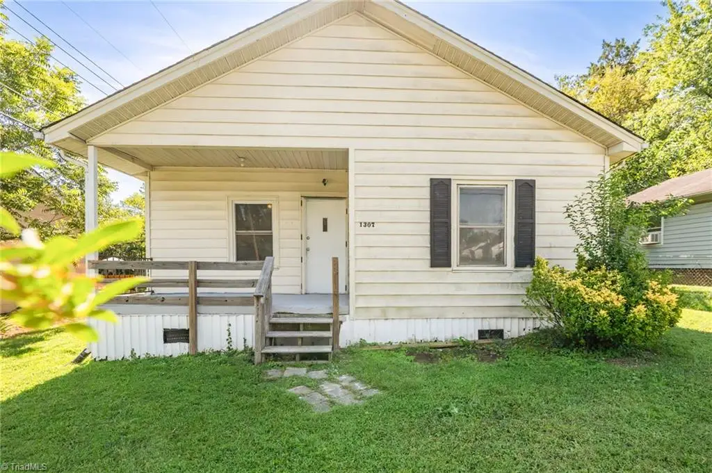 1307 Stonewall Avenue, Burlington, NC 27217 - #1