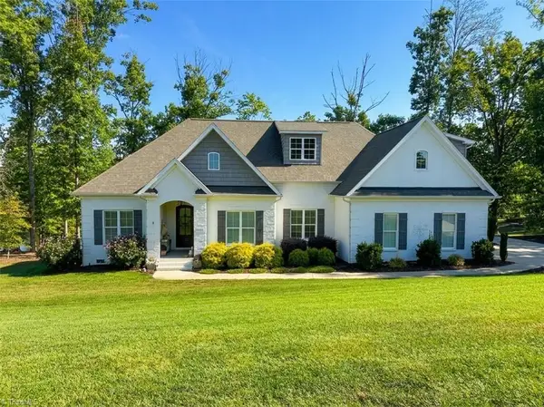 8104 Poplar Bluff Drive, Stokesdale, NC 27357