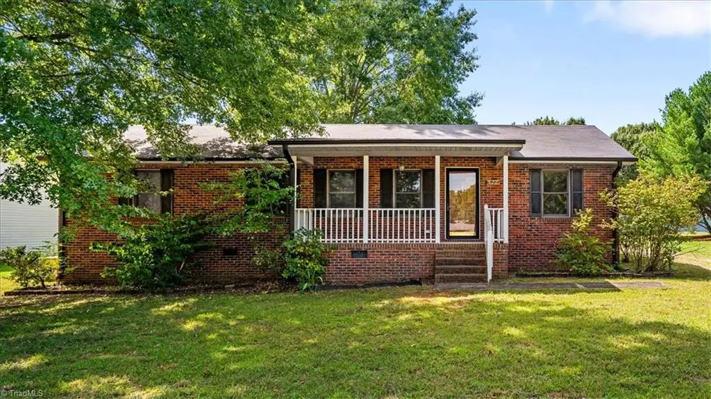 522 Raleigh Avenue, Liberty, NC 27298 - #1