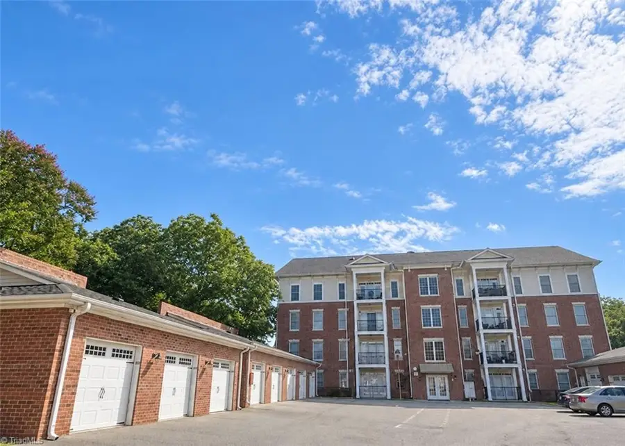 238 E Lewis Street #403, Greensboro, NC 27406 - #2