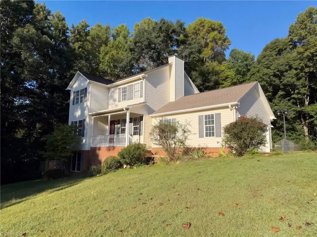 3888 Courtland Circle, Thomasville, NC 27360 - #1
