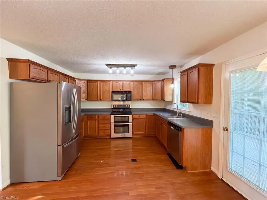 3888 Courtland Circle, Thomasville, NC 27360 - #2