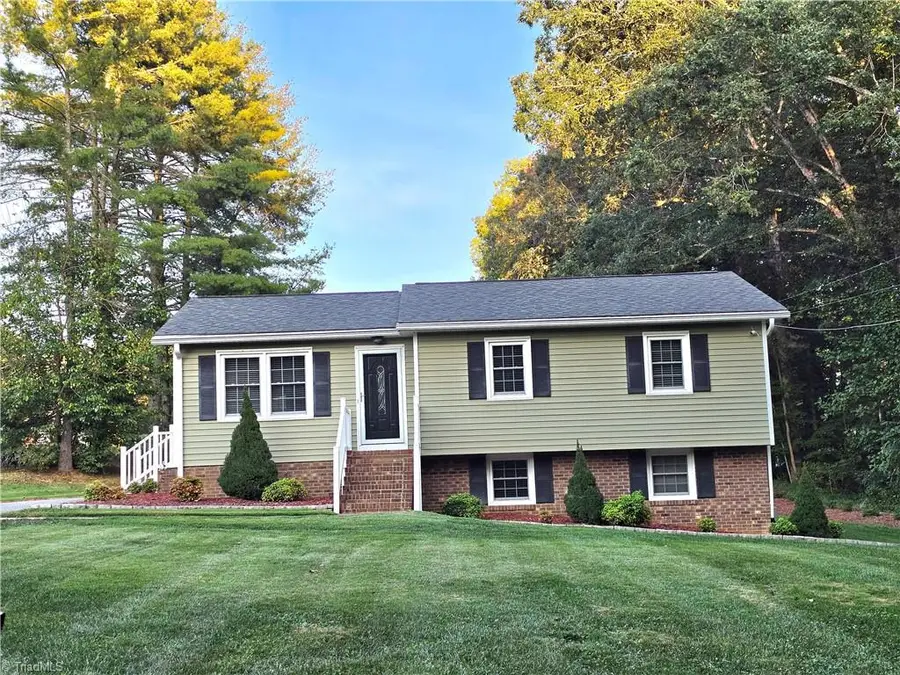 127 Miller Street, Mount Airy, NC 27030 - #2