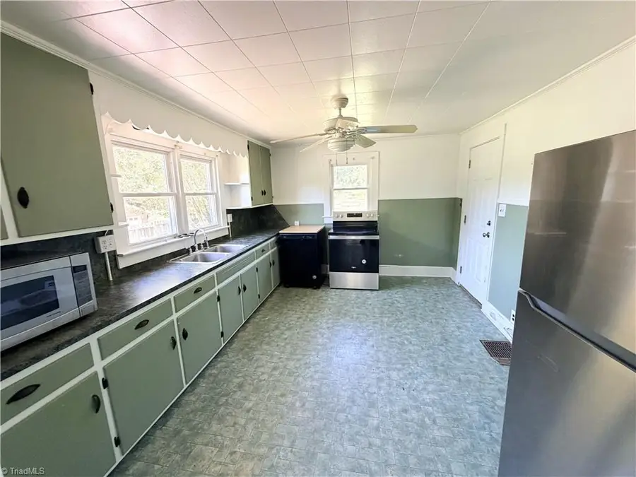 806 Halsbrook Road, Greensboro, NC 27406 - #3