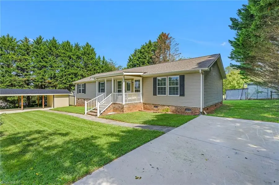 134 Apple Street, North Wilkesboro, NC 28659 - #2
