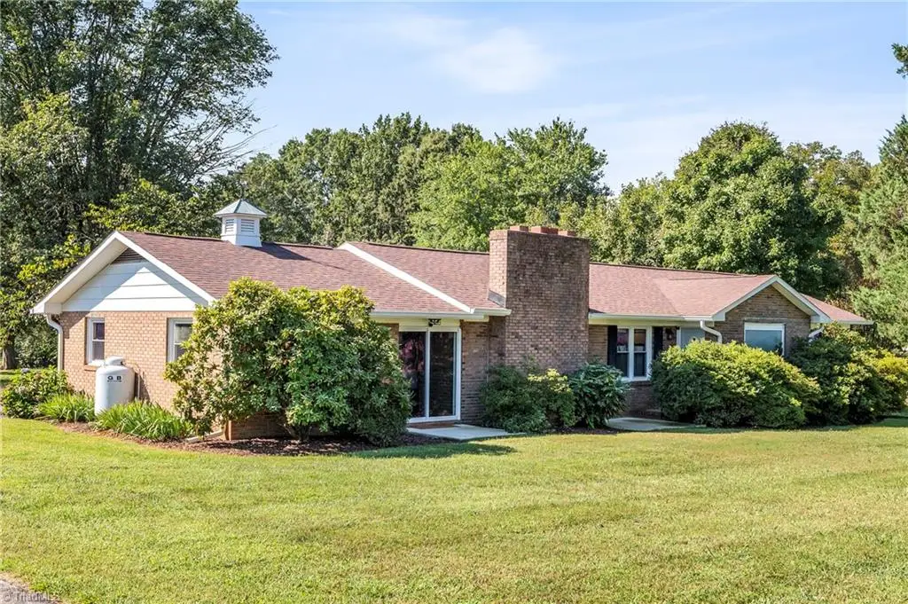 163 Lakewood Village Road, Mocksville, NC 27028 - #1