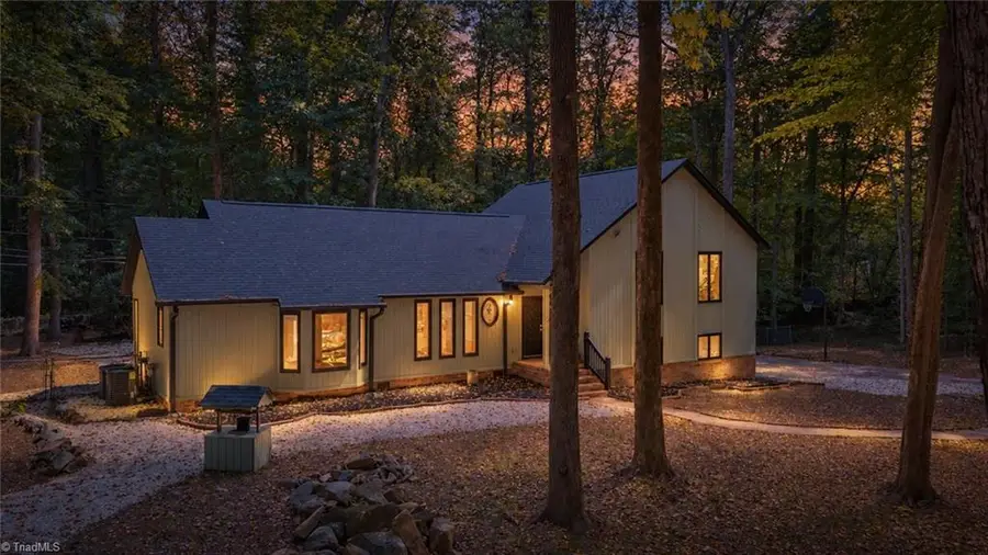 3616 Cedar Trail, Thomasville, NC 27360 - #3