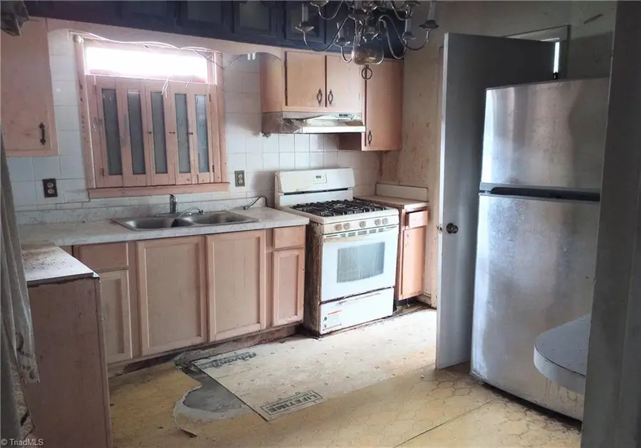 2202 Pear Street, Greensboro, NC 27401 - #3
