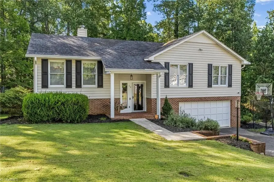714 Old Barn Circle, Pilot Mountain, NC 27041 - #2