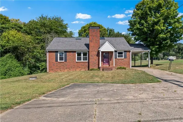 5035 Shattalon Drive, Winston-Salem, NC 27106