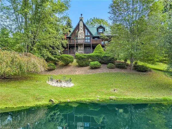 60 Running Doe Way, Piney Creek, NC 28663