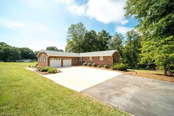 726 Walkertown Guthrie Road, Walkertown, NC 27101