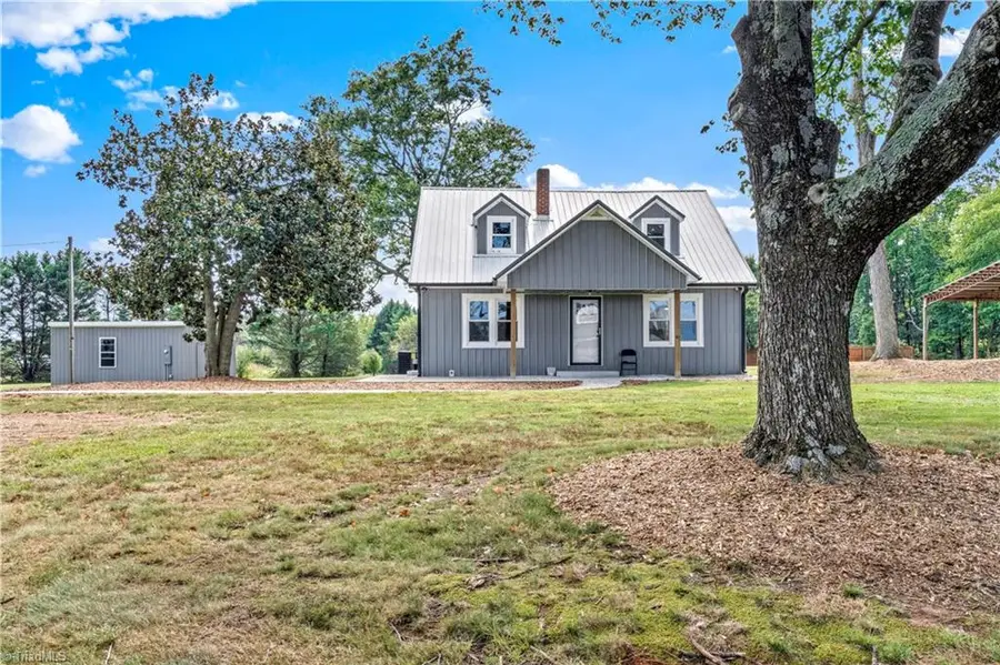 4752 W Old Us Highway 421, Hamptonville, NC 27020 - #3