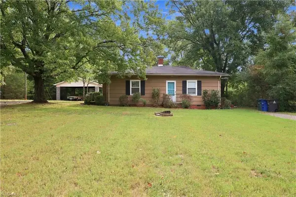 5038 Pinewood Drive, Winston-Salem, NC 27106