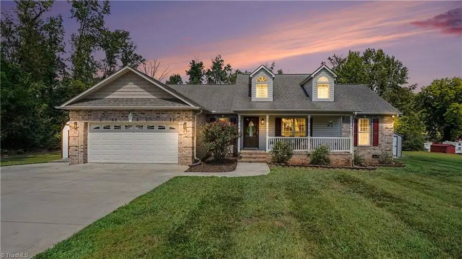 504 Evergreen Trail, Thomasville, NC 27360 - #2
