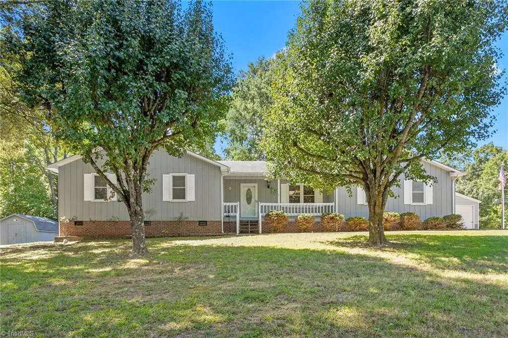 914 Ferndale Drive, Thomasville, NC 27360 - #1