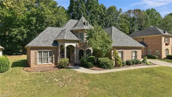 355 Brookton Drive, Clemmons, NC 27012