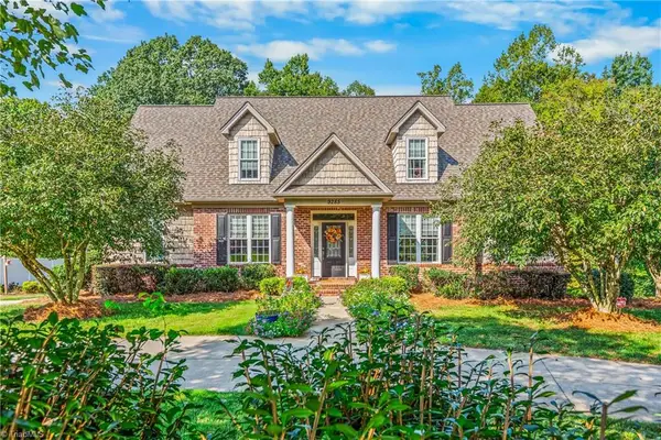 9285 Center Grove Church Road, Clemmons, NC 27012