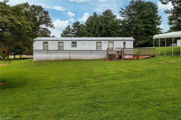 7416 Olin Road, Pfafftown, NC 27040