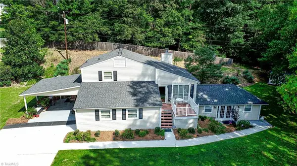 2311 Oakcliffe Drive, Kernersville, NC 27284