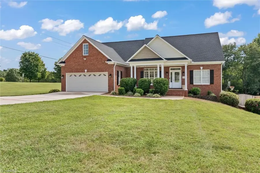117 Chandler Drive, Lexington, NC 27295 - #2