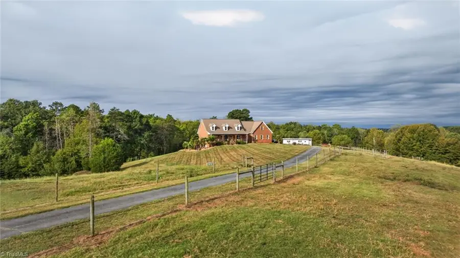 5734 Ogburn Stables Road, Tobaccoville, NC 27050 - #2