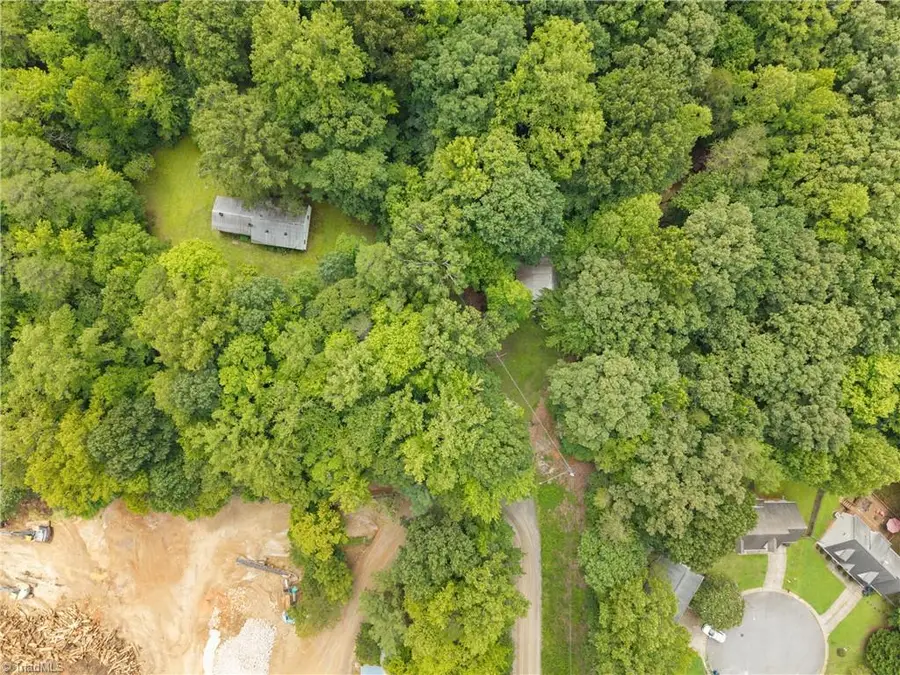 955 Valleystream Road, Winston Salem, NC 27104 - #2