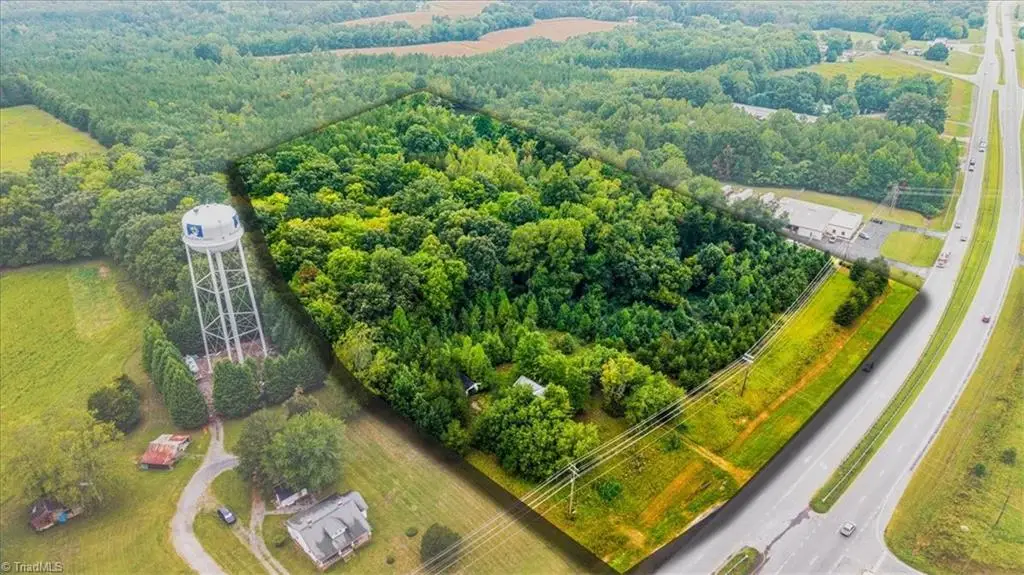 3406 Us Highway 220, Madison, NC 27025 - #1