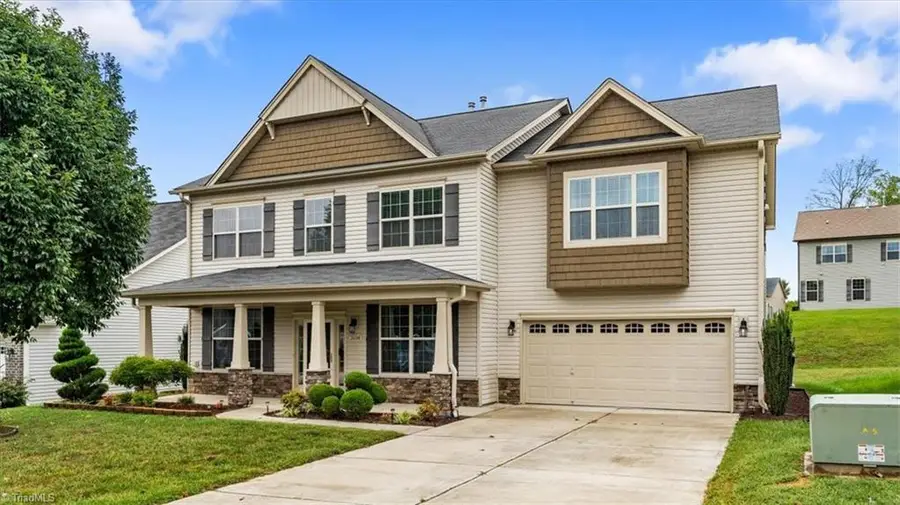 3694 Vestavia Drive, Kernersville, NC 27284 - #2