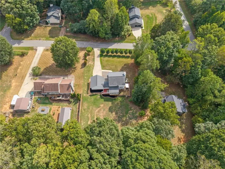 163 Somerset Drive, Reidsville, NC 27320 - #2