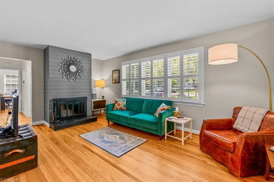 2004 Queens Court, Greensboro, NC 27408 - #3