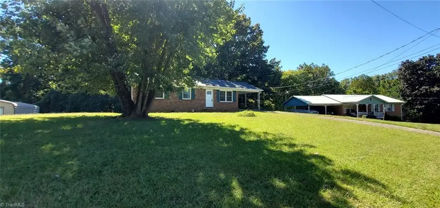 141 Eleanor Avenue, Mount Airy, NC 27030 - #3