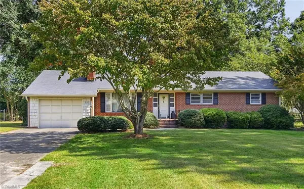 131 Louella Drive, Winston-Salem, NC 27107