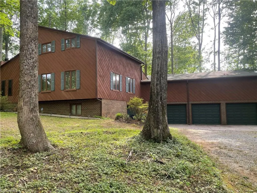 6902 Greenland Avenue, Julian, NC 27283 - #1