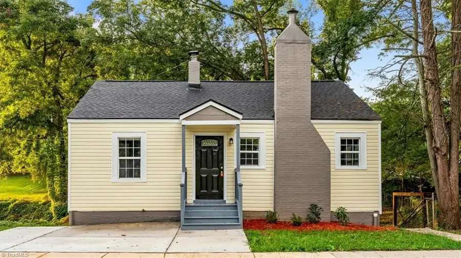 435 W Sharpe Street, Statesville, NC 28677 - #2