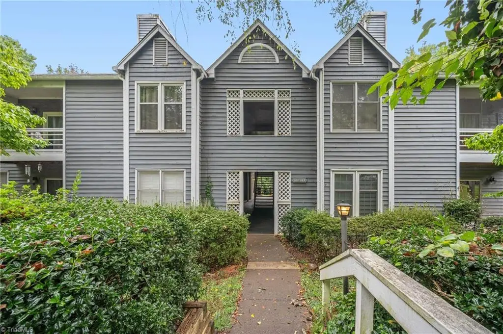 382 Meadows Circle, Winston Salem, NC 27104 - #1
