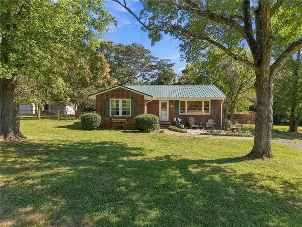1616 Riverside Drive, Hillsborough, NC 27278