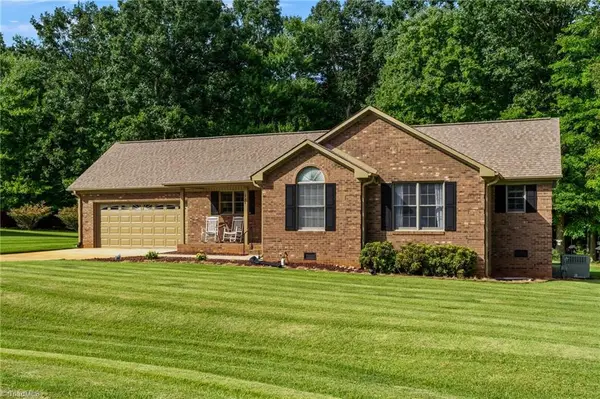 109 Victorian Court, Randleman, NC 27317
