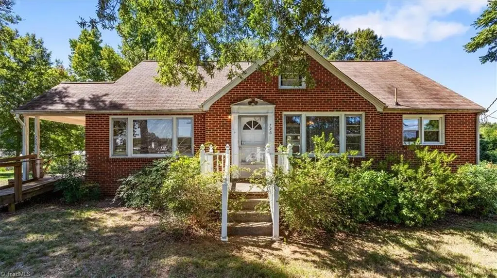 726 Third Avenue, Reidsville, NC 27320 - #1