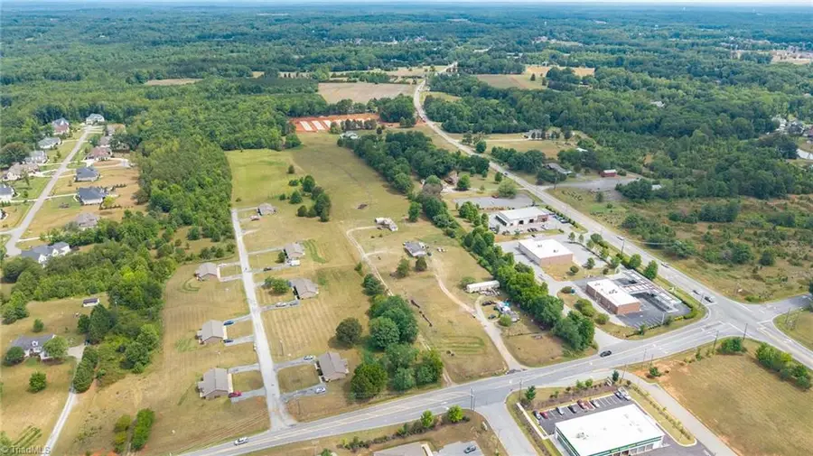 8106 Haw River Road, Kernersville, NC 27284 - #2
