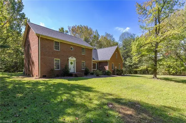 6100 Pintail Court, Oak Ridge, NC 27310