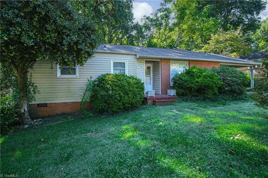 3809 Parkwood Drive, Greensboro, NC 27403 - #2