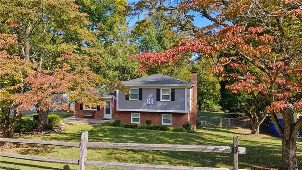 1823 Bantry Trail, Kernersville, NC 27284