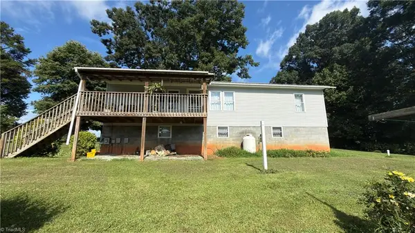 6711 Windsor Road, Hamptonville, NC 27020