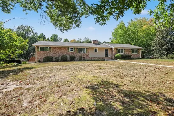 5307 Williard Road, Oak Ridge, NC 27310
