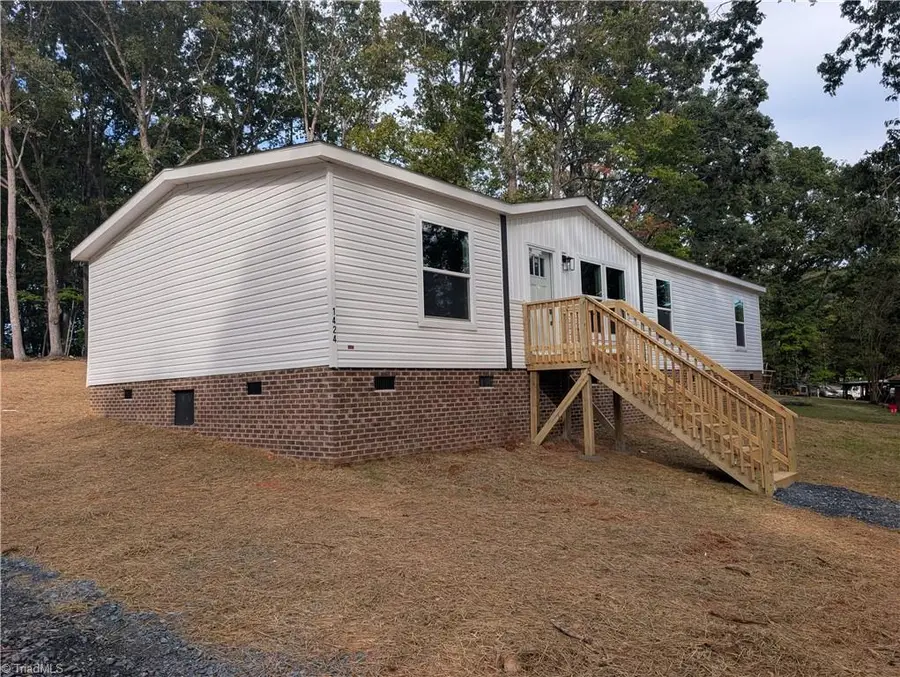 1424 Pineview Road, Randleman, NC 27317 - #3